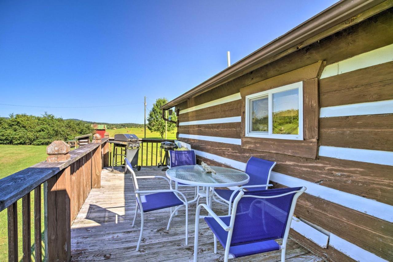 Rogersville Barn Apartment On 27 Acres With Pond! Bagian luar foto